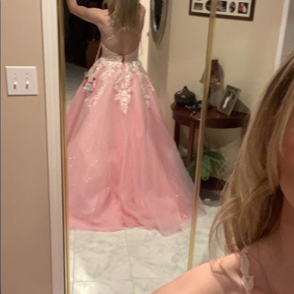 MoriLee Madeline Gardner pink prom dress, only worn once for my grad & photos - Picture 6 of 7